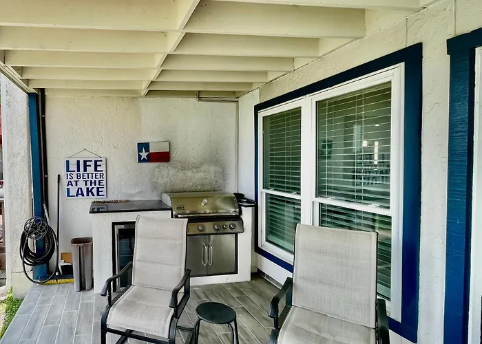 Linda\'S Lake House Waterfront Home On Lake Conroe