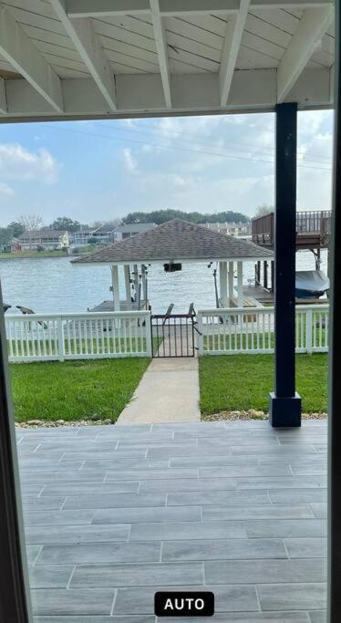 Hébergement de vacances Linda's House Waterfront On Conroe Montgomery